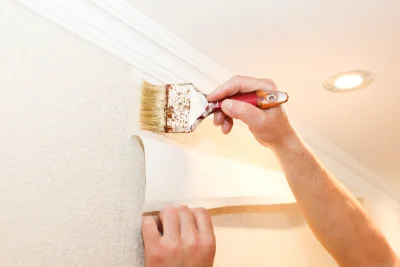 Pose de papier peint à Lédat — revêtements muraux et toiles de verre